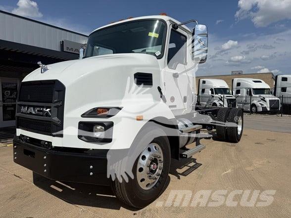 Mack MD7 Fülkés alváz