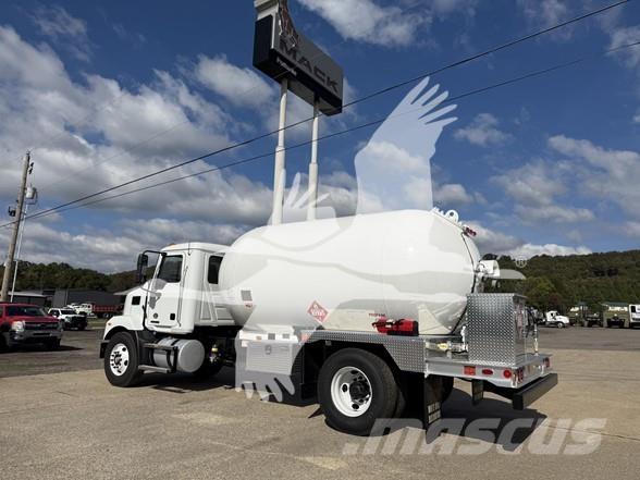 Mack MD7 Építőipar - Egyebek