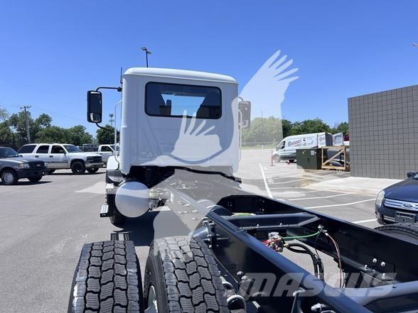 Mack MD7 Fülkés alváz