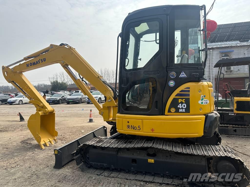 Komatsu PC 40 Mini kotrók < 7t