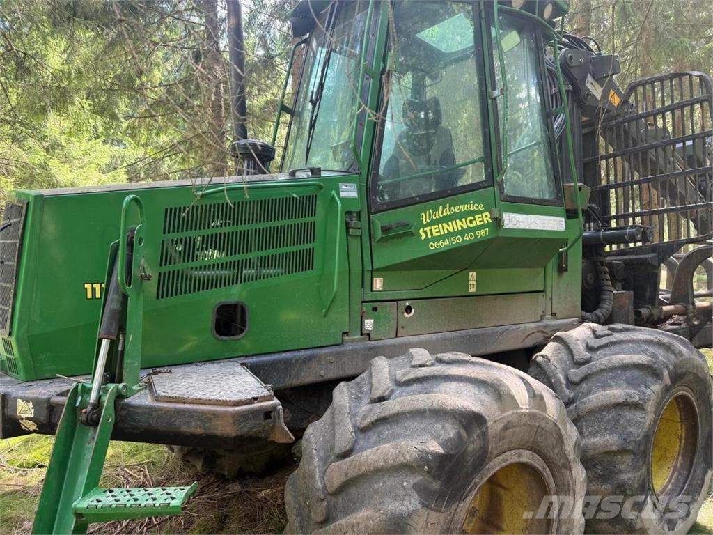 John Deere 1110 D Kihordók