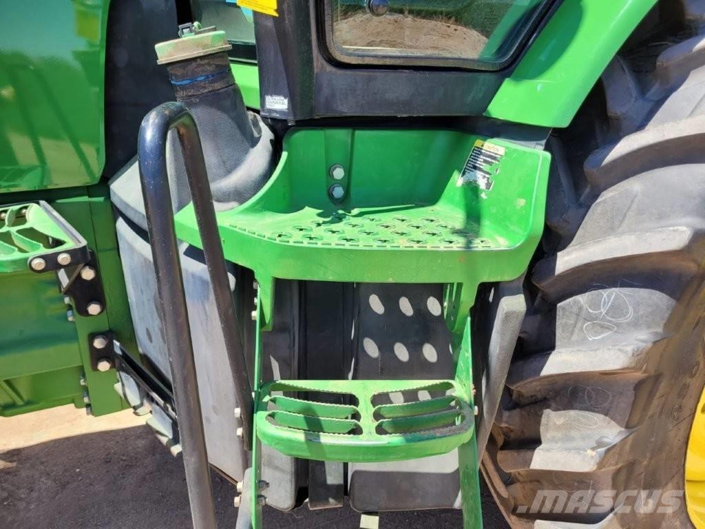 John Deere 8310 R Traktorok