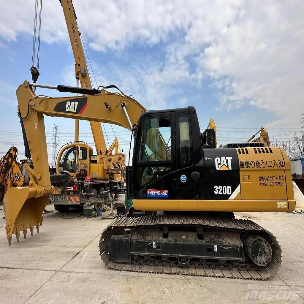 CAT 320 D Lánctalpas kotrók