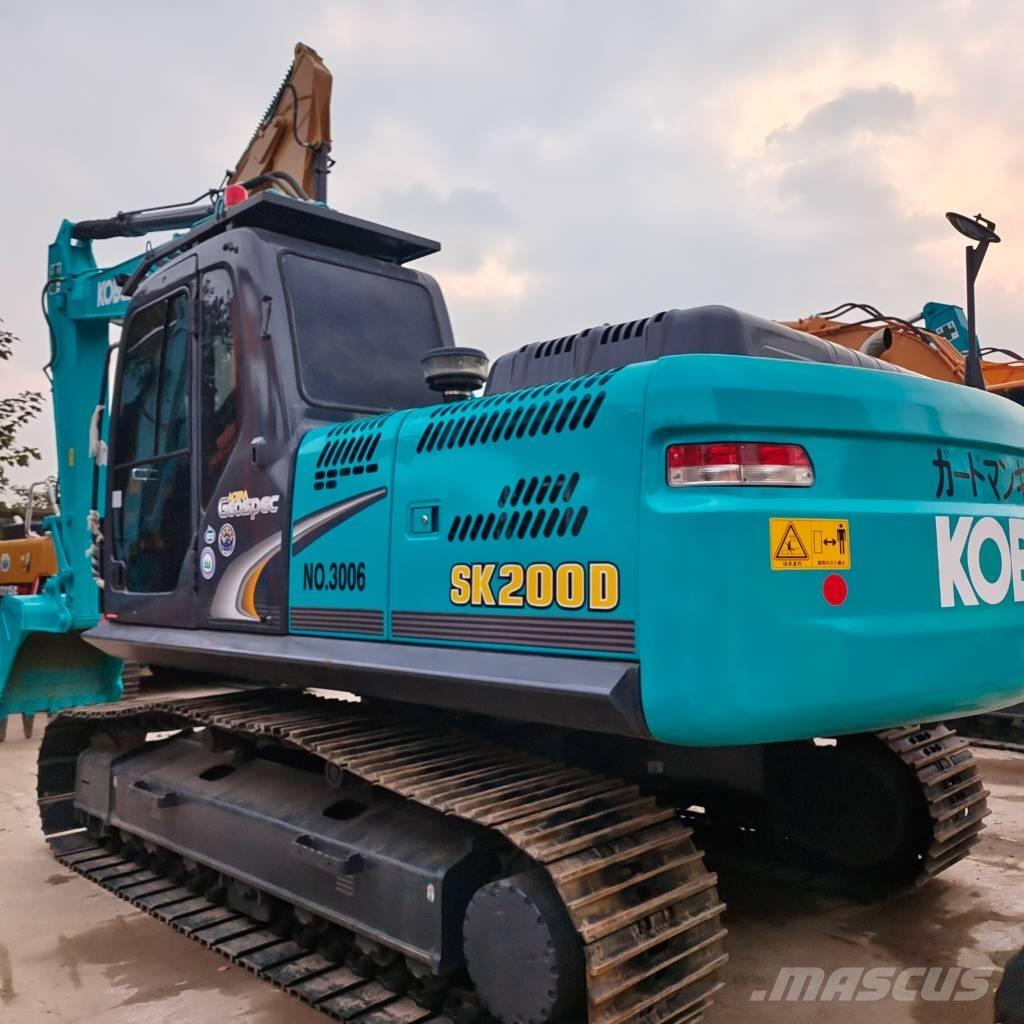 Kobelco SK 200 Lánctalpas kotrók