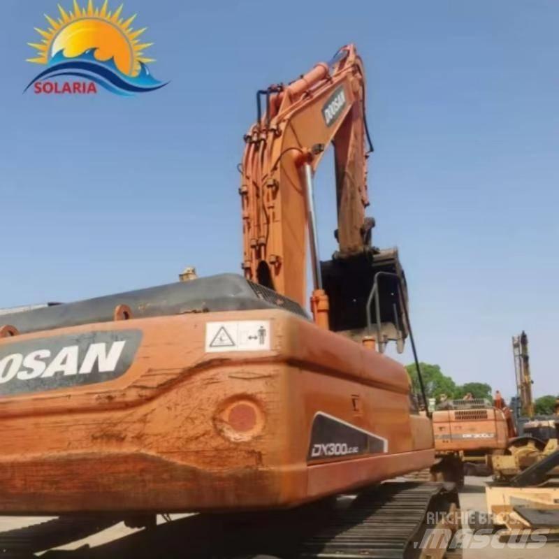Doosan DX 300 Lánctalpas kotrók