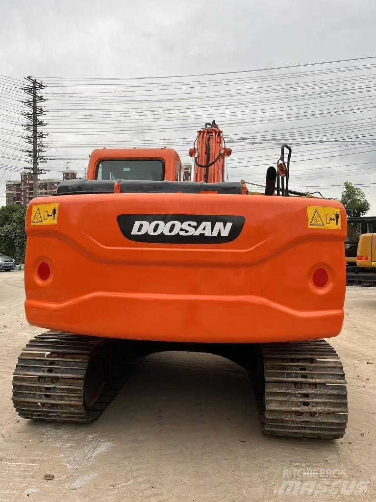Doosan DX 140 Lánctalpas kotrók