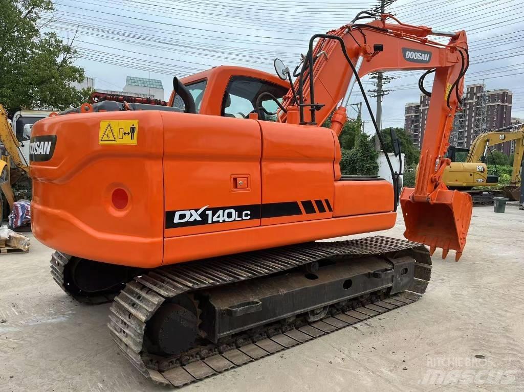 Doosan DX 140 Lánctalpas kotrók
