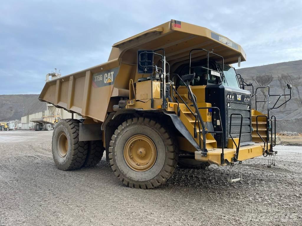 CAT 775G Nehézdömper