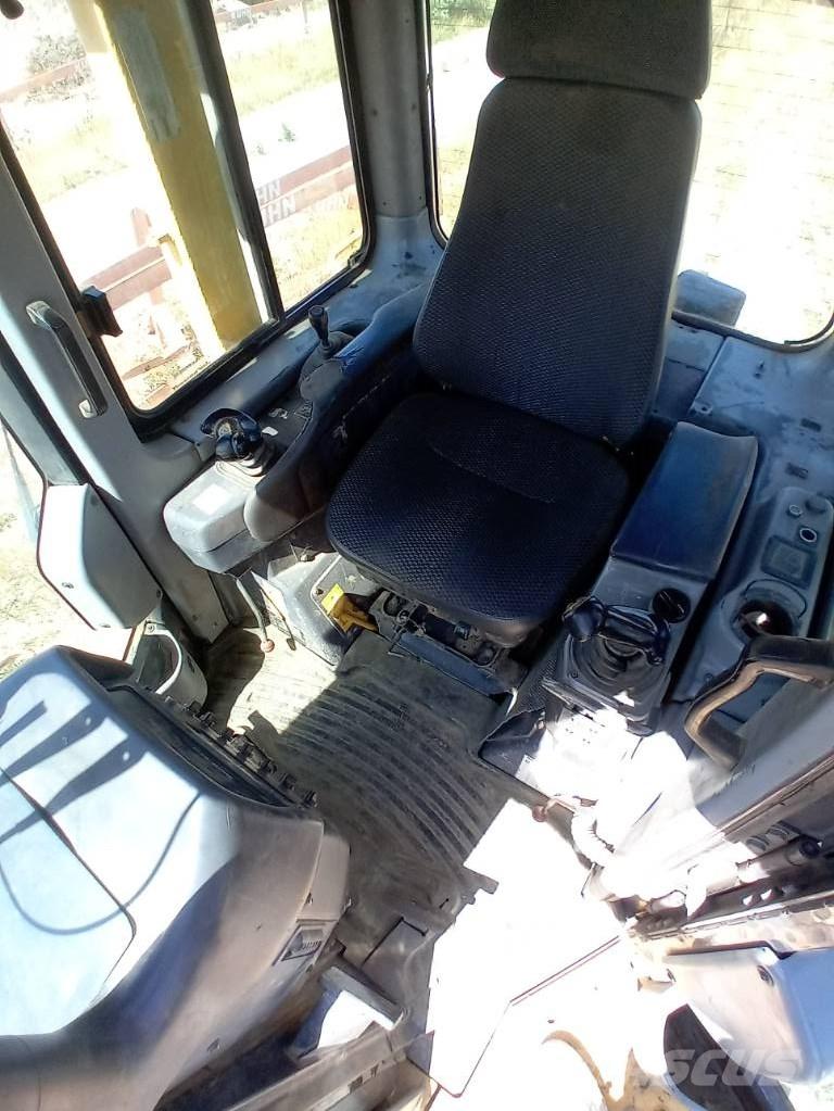 Komatsu D 61 EX-15 lánctalpas dózerek