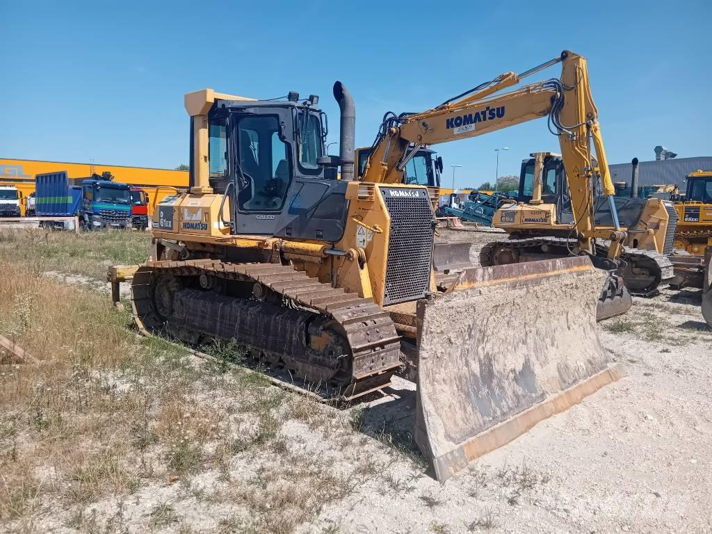 Komatsu D 61 EX-15 lánctalpas dózerek