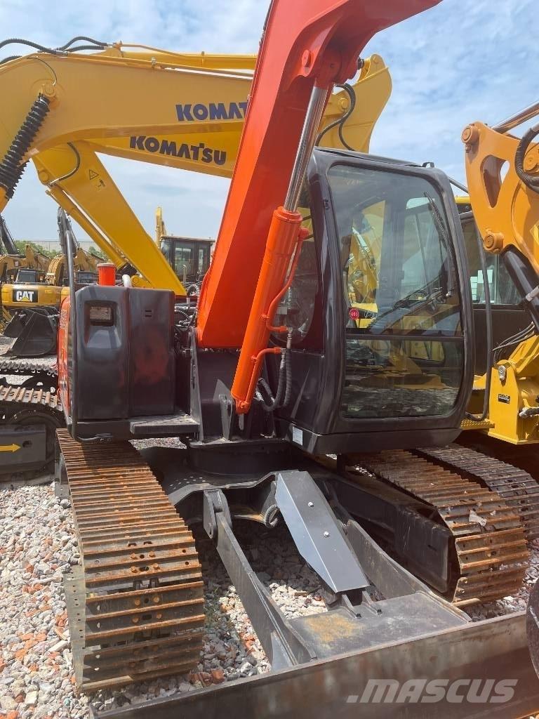 Hitachi ZX 70 Lánctalpas kotrók