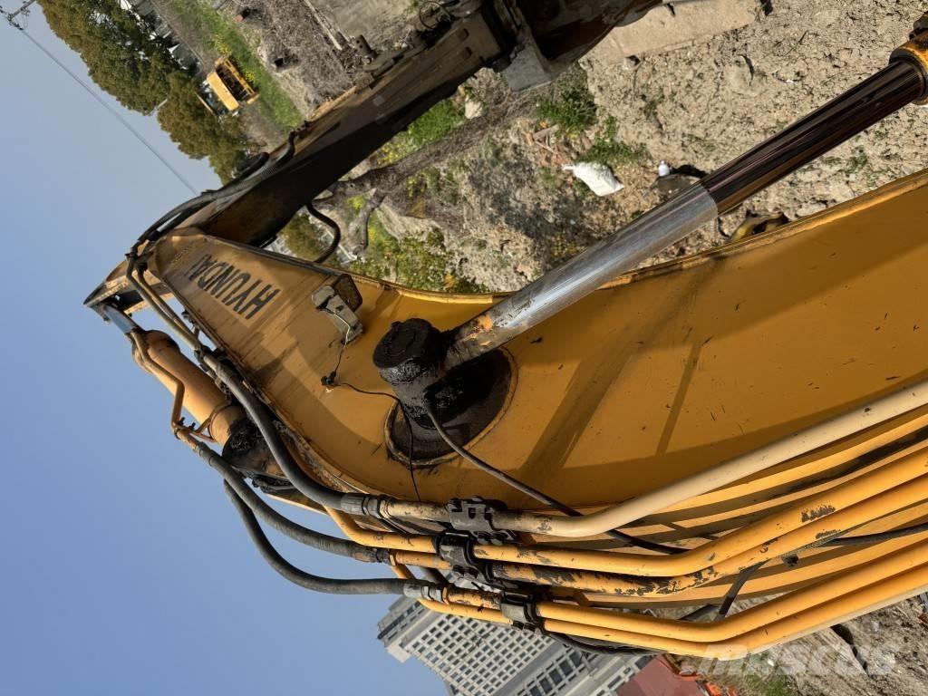 Hyundai R 150 W-9 Gumikerekes kotrók
