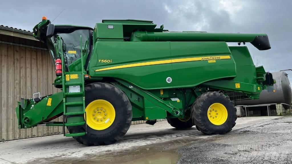 John Deere T 560 Kombájnok