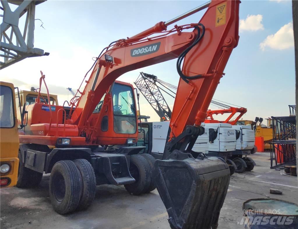 Doosan DH150W Gumikerekes kotrók