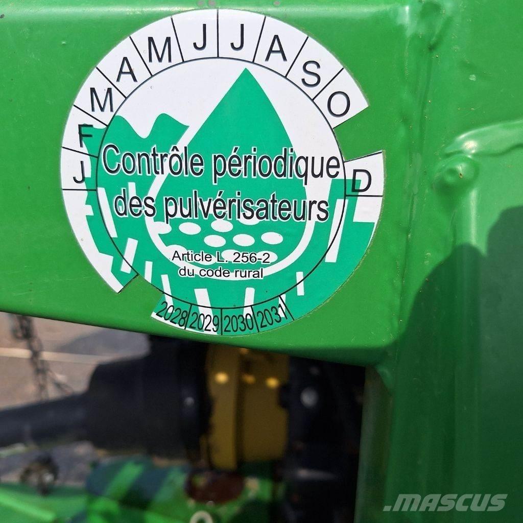John Deere 732 Vontatott trágyaszórók