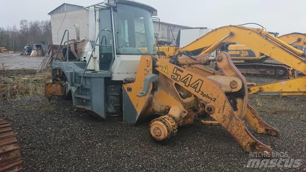 Liebherr L 544 Gumikerekes homlokrakodók
