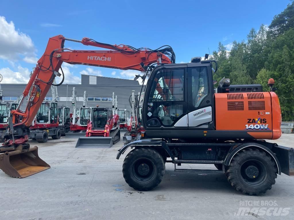 Hitachi ZX 140 W-6 Gumikerekes kotrók