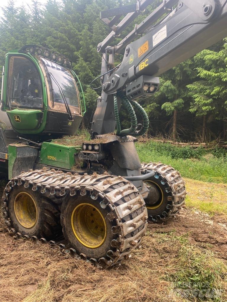 John Deere 1170G Betakarítók