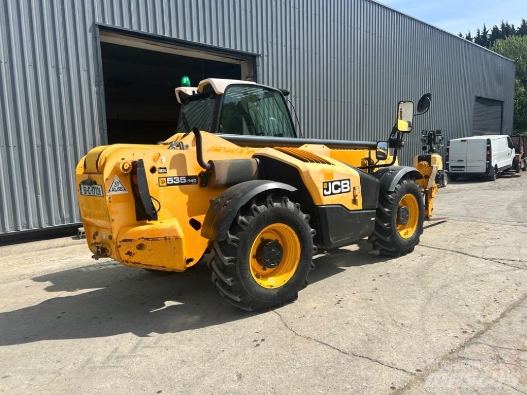 JCB 535-140 Hiviz Teleszkópos rakodók