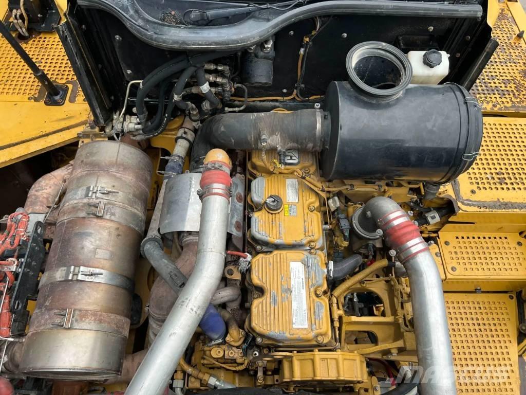 CAT 735B Csuklósdömperek