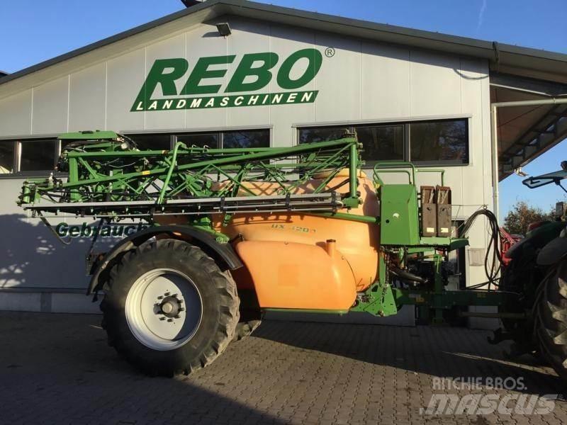 Amazone UX 4200 Vontatott trágyaszórók