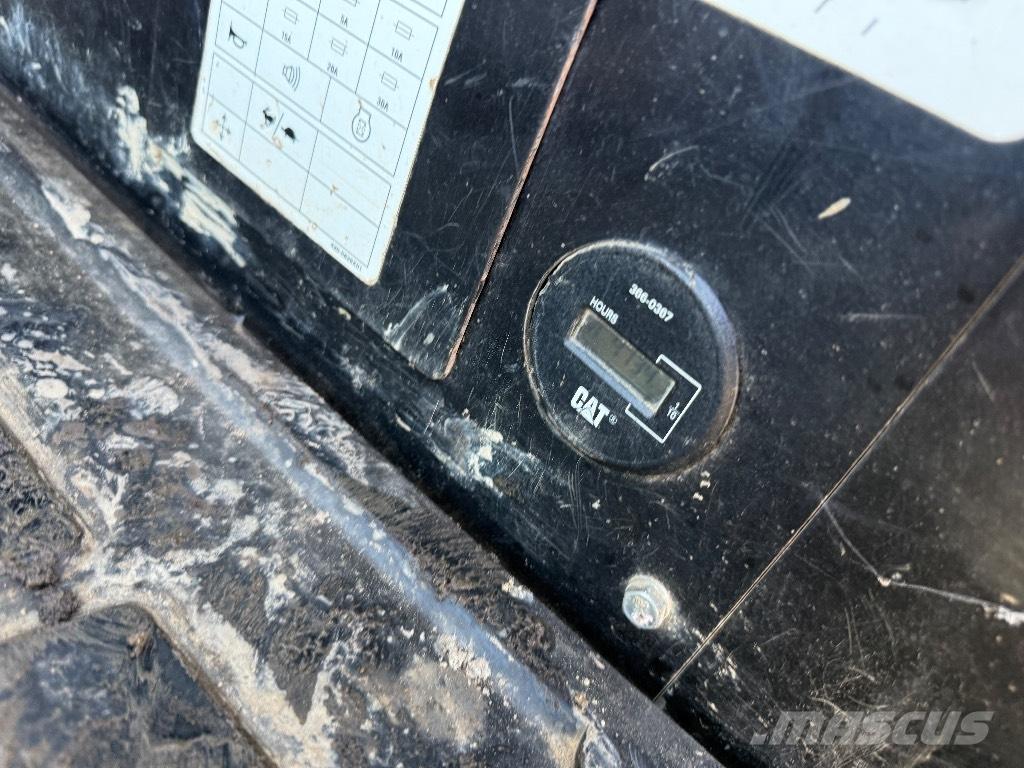 CAT 308 E 2 CR Közepes (midi) kotrók 7 t - 12 t