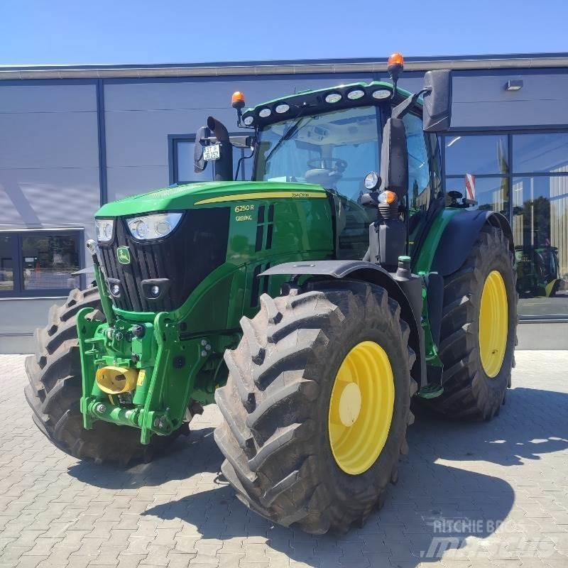 John Deere 6250R Traktorok