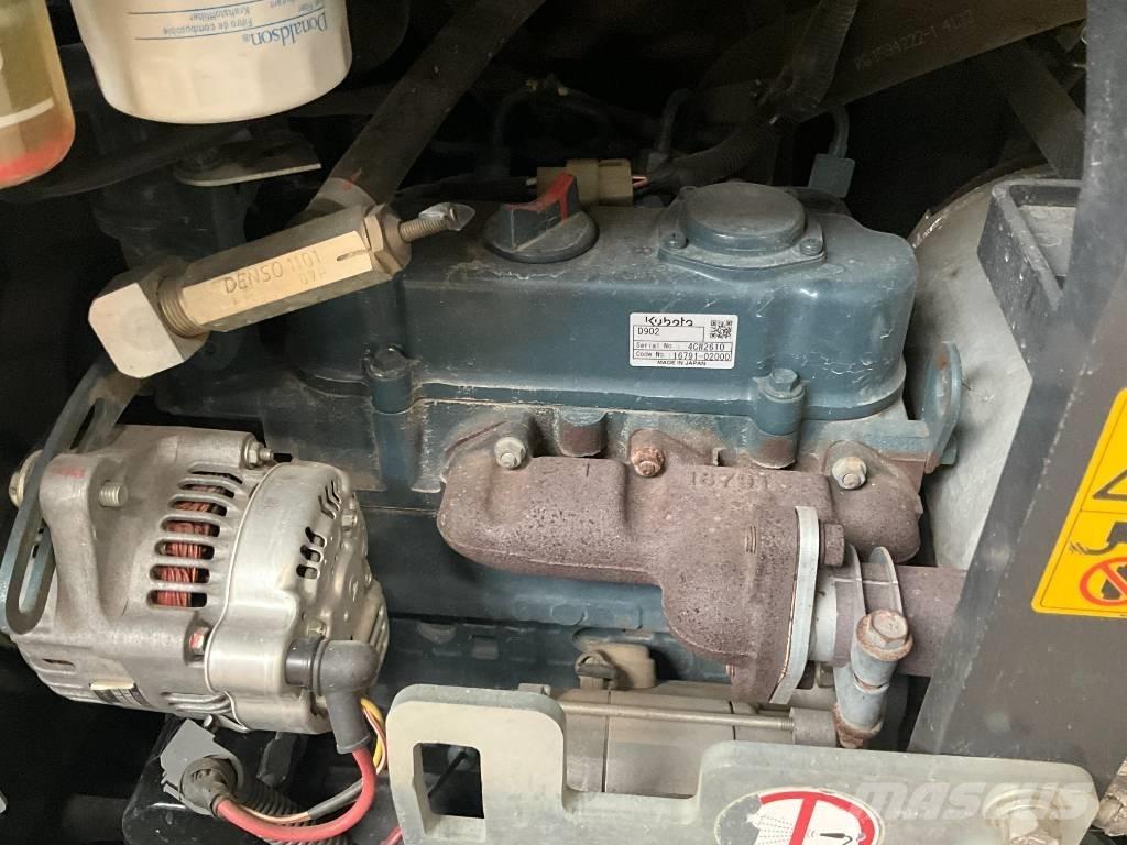 Kubota KX 019-4 Mini kotrók < 7t
