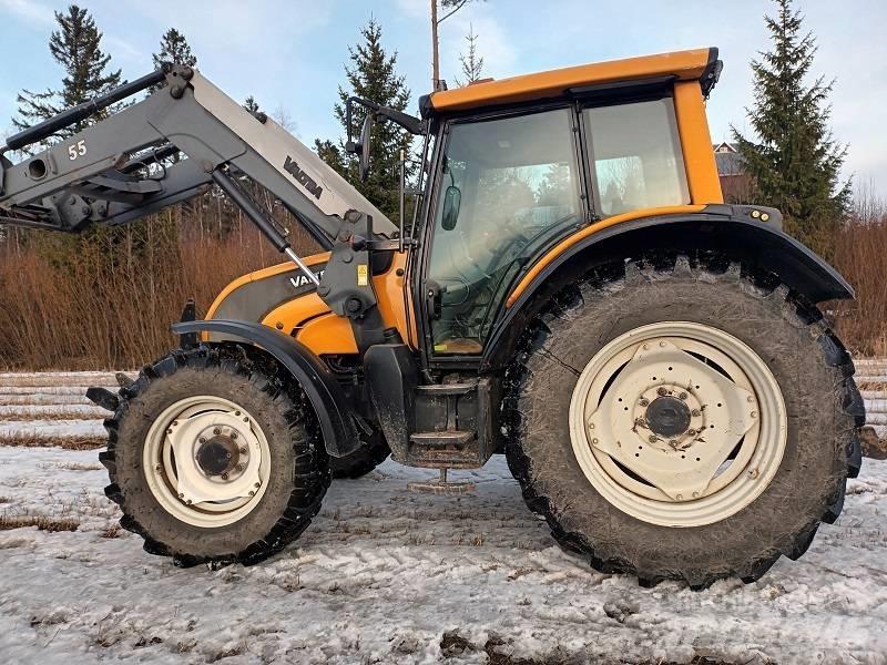Valtra N 141 Hitech Traktorok