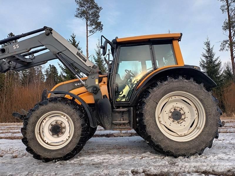 Valtra N 141 Hitech Traktorok