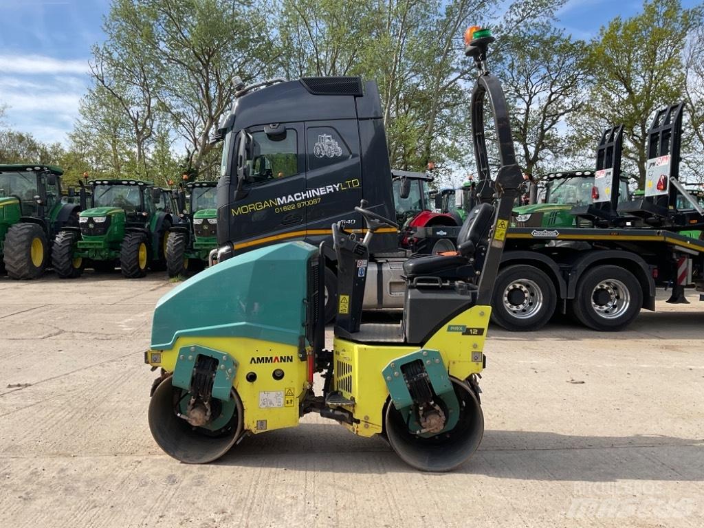 Ammann ARX 12 Ikerdobos hengerek