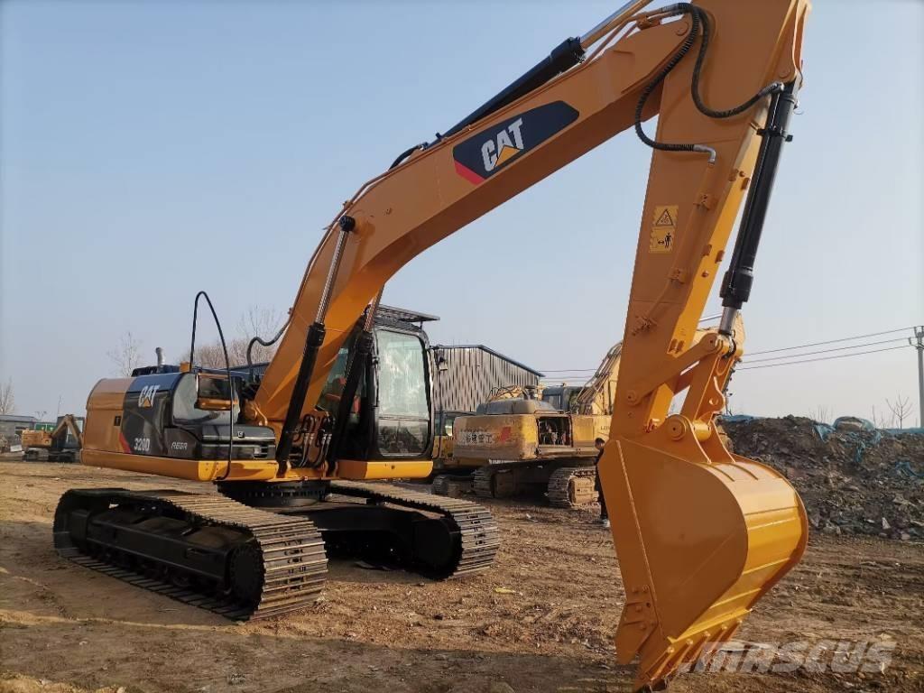 CAT 320 D Lánctalpas kotrók