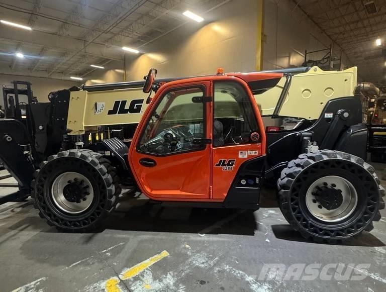 JLG 1255 Teleszkópos rakodók