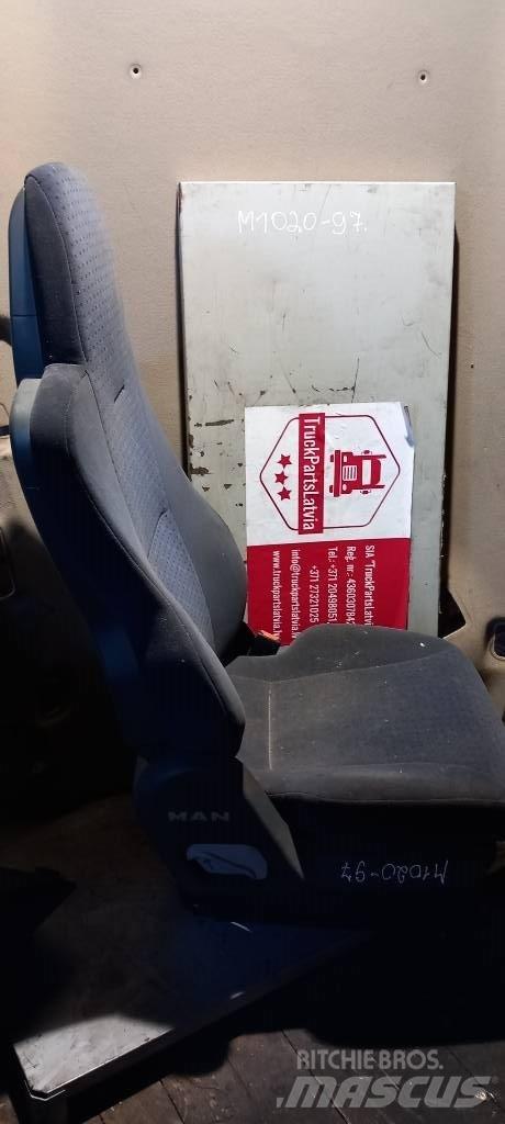 MAN TGA.    81623016946 Vezetőfülke és belső tartozékok