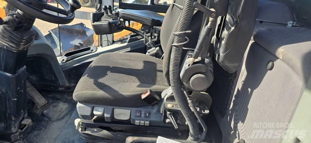 Liebherr L 566 Gumikerekes homlokrakodók