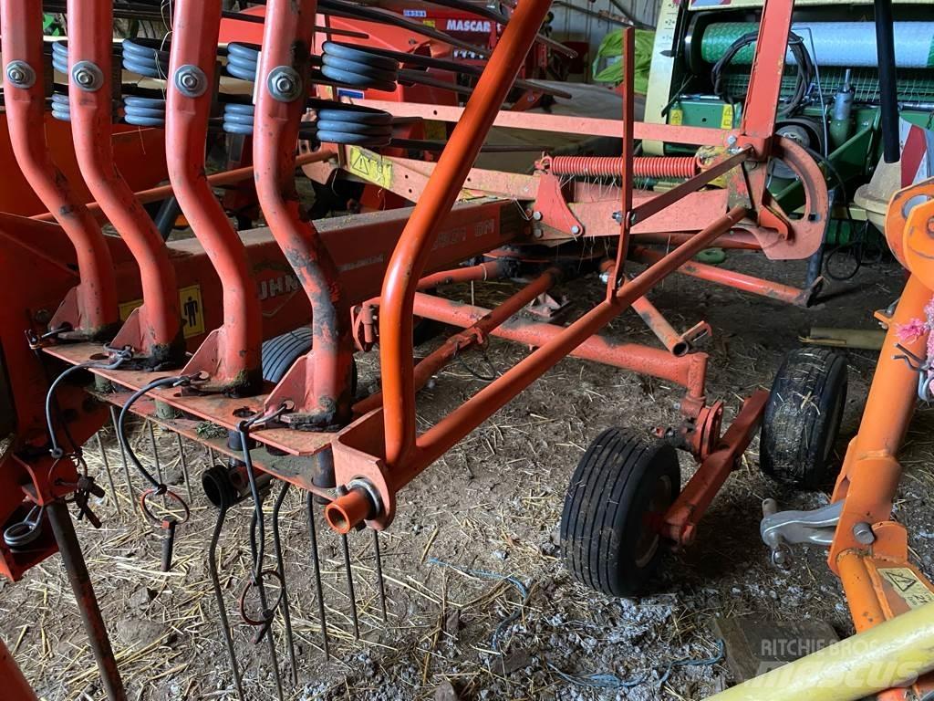 Kuhn GA3501 Rendforgatók