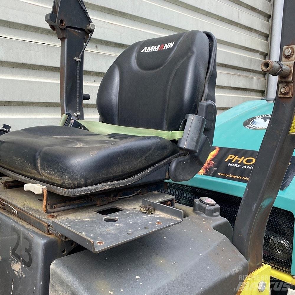 Ammann ARX 26-2 Ikerdobos hengerek