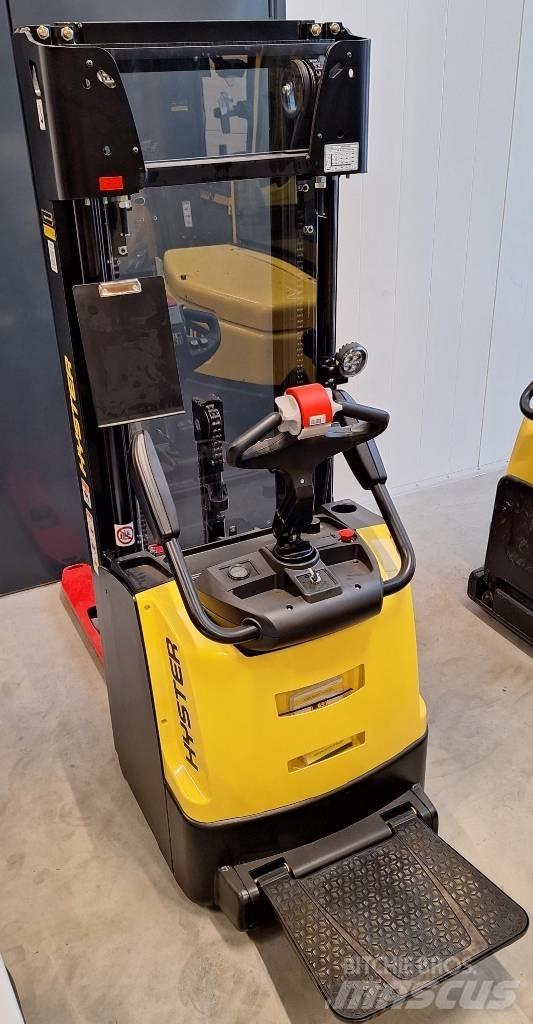 Hyster S1.2S Elektromos gyalogkíséretű targoncák