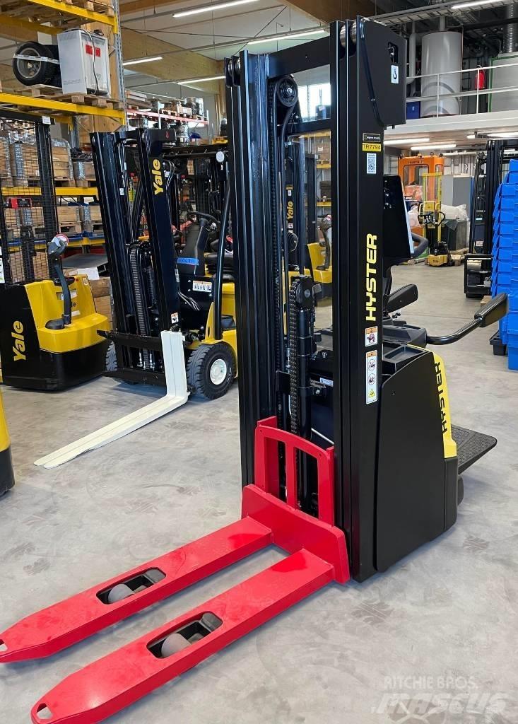 Hyster S1.2S Elektromos gyalogkíséretű targoncák