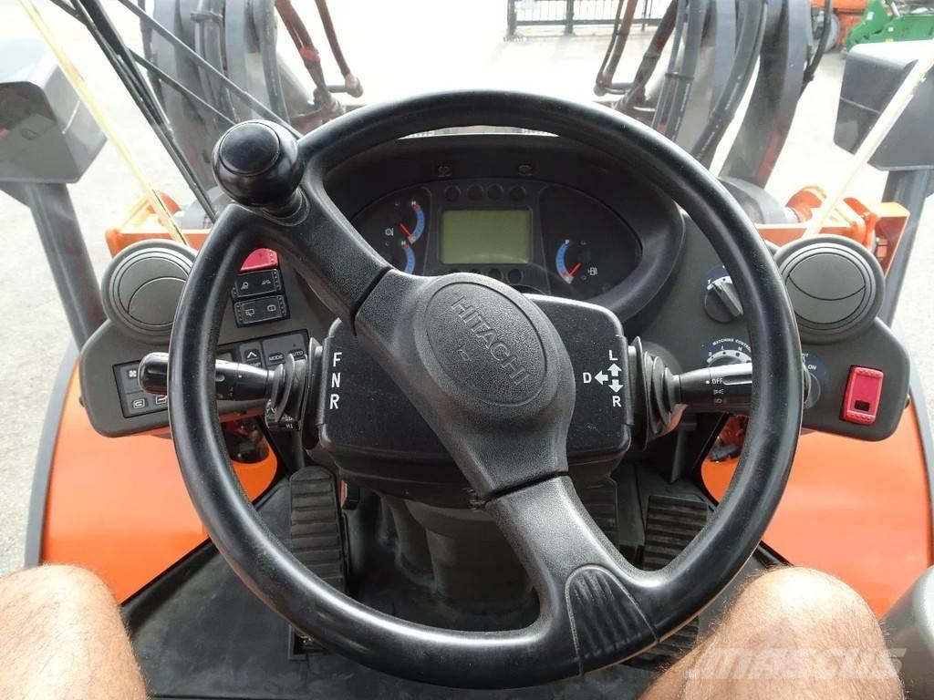 Hitachi ZW150 Gumikerekes homlokrakodók
