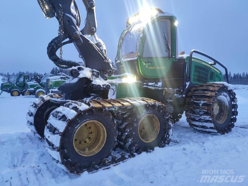 John Deere 1170 E Betakarítók
