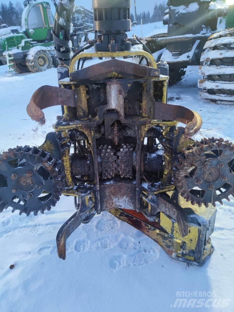John Deere 1170 E Betakarítók