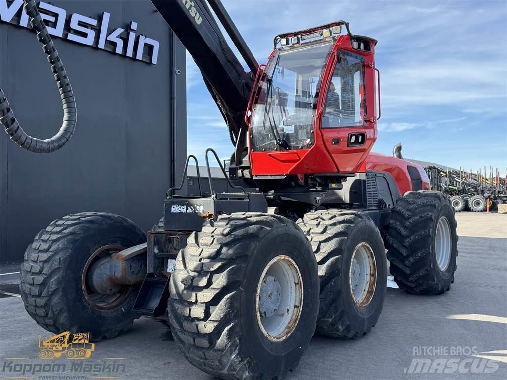 Komatsu 951 Betakarítók