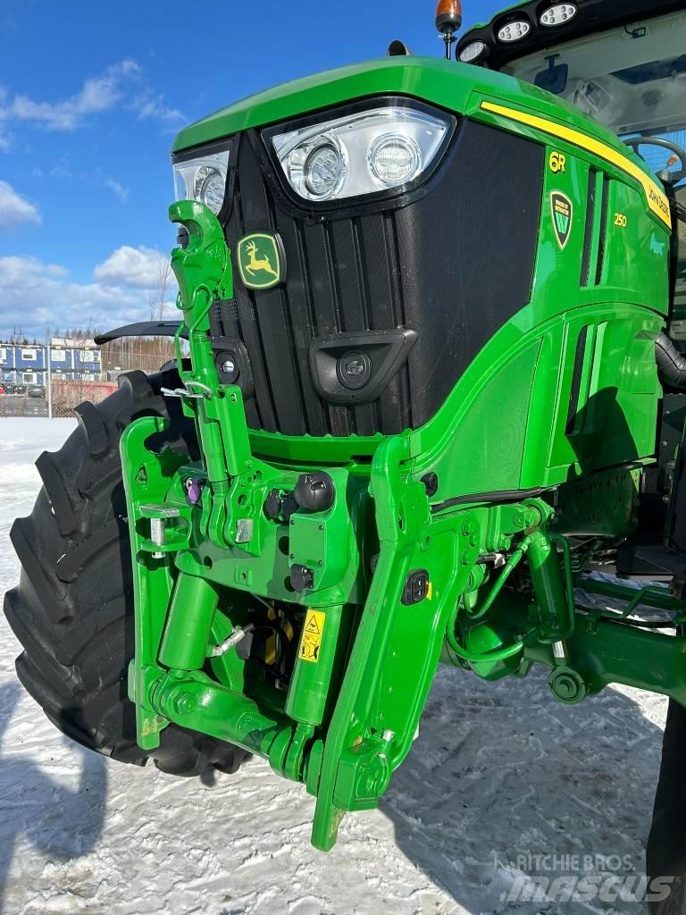 John Deere 6R 250 Traktorok