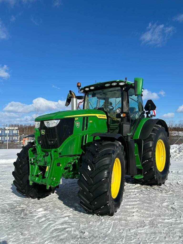 John Deere 6R 250 Traktorok