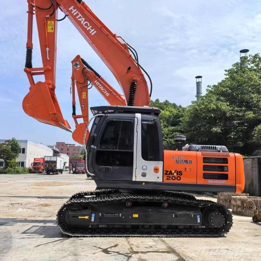 Hitachi ZX 200-3 G Lánctalpas kotrók