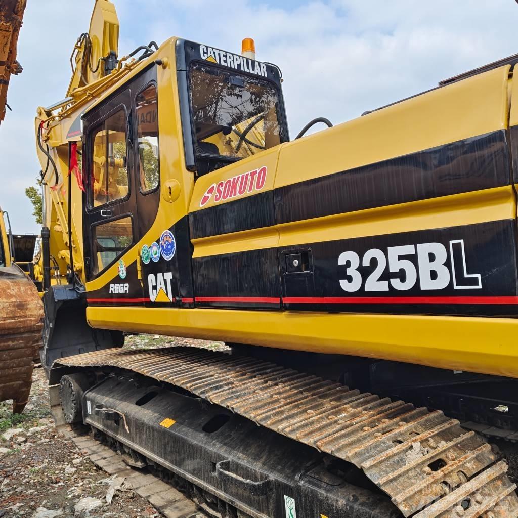 CAT 325 B L Lánctalpas kotrók