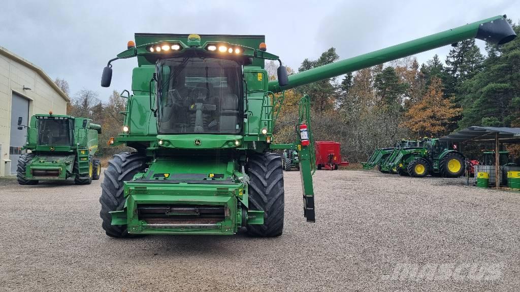 John Deere T 670 i Kombájnok