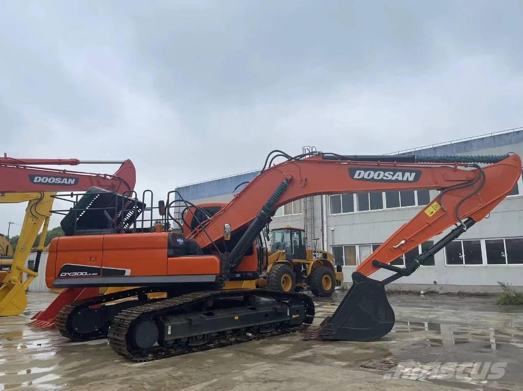 Doosan DX 300 LC Lánctalpas kotrók