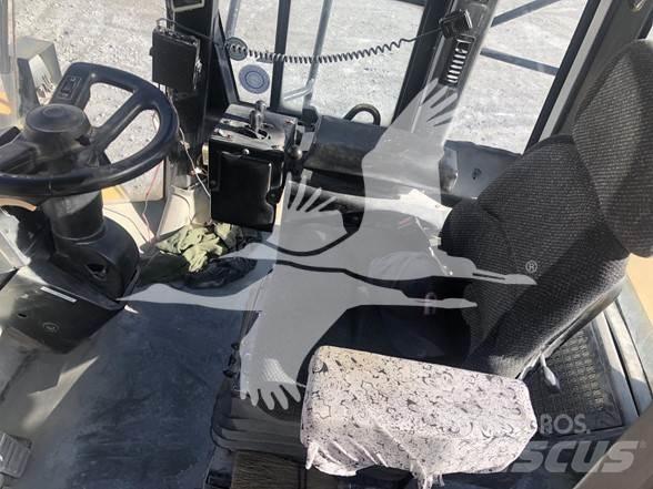 CAT 980G Gumikerekes homlokrakodók
